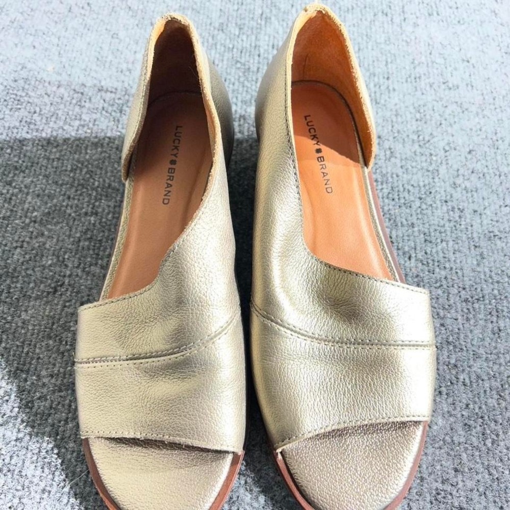 Lucky‎ Brand Serwie Gold Metallic Leather Asymmetrical Sandals 6.5M LK-SERWIE